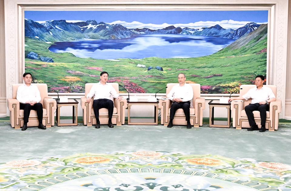 会在长春开, 省委书记黄, 人民团体与