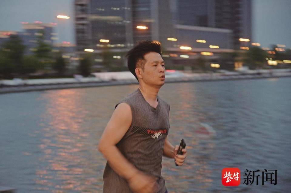 游戏搬进了